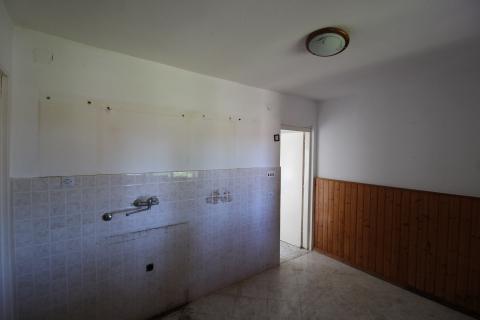 Istra, Buje, stan s okućnicom u blizini centra