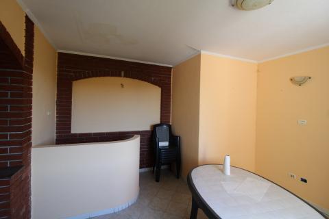 Istra, Buje, stan s okućnicom u blizini centra