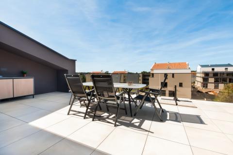 ISTRA, ROVINJ - Penthouse 185 m2 s pogledom na more i garažom 
