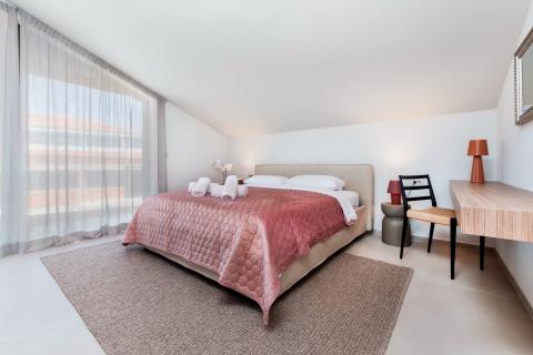 ISTRA, ROVINJ - Penthouse 185 m2 s pogledom na more i garažom 
