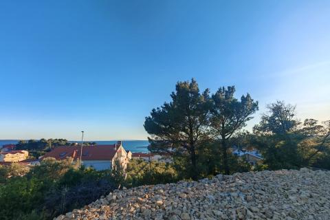 Rab, Banjol &ndash; House for Renovation with Sea View and Great Investment Potential