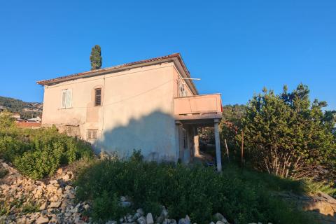 Rab, Banjol &ndash; House for Renovation with Sea View and Great Investment Potential