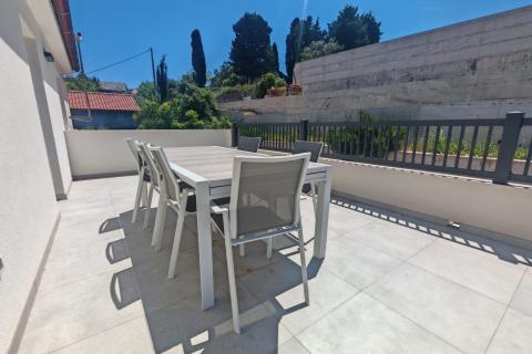 Rab, Kampor- luksuzna kuća 70 m od mora