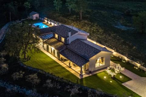Huis Bijele Zemlje, Grožnjan, 250m2