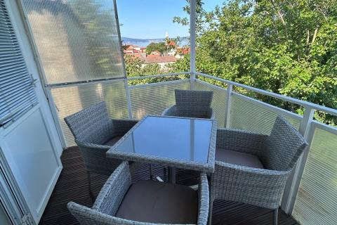Novi Vinodolski-apartman sa terasom i parkirnim mjestom