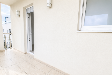 Novigrad &ndash; Komforan stan s krovnom terasom i pogledom na more, 500 m od plaže
