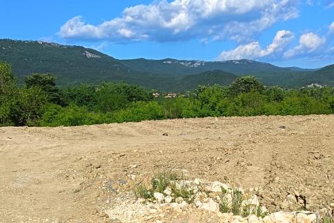Stavbno zemlji&scaron;če Buzet, 33.173m2