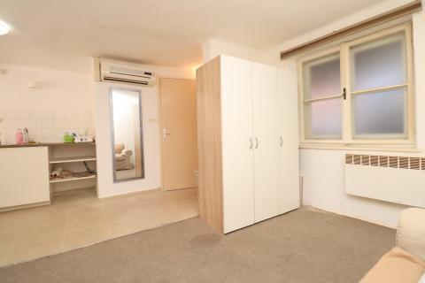 Zagreb &ndash; Tkalčićeva, mali stan, 21m2