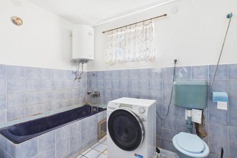 Dugo selo, Kozin&scaron;čak-kuća sa garažom i okućnicom 1300m2