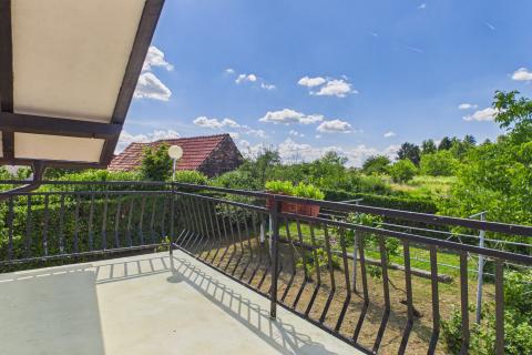 Dugo selo, Kozin&scaron;čak-kuća sa garažom i okućnicom 1300m2