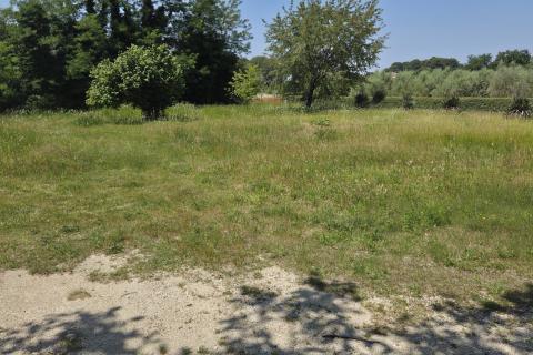 Poreč-građevinsko zemlji&scaron;te za preko 35 stambenih jedinica