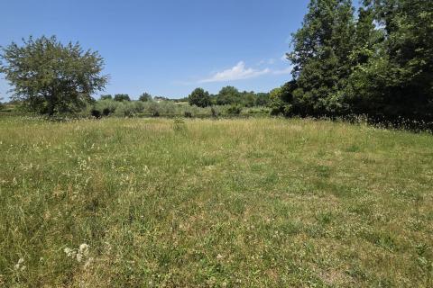 Poreč-građevinsko zemlji&scaron;te za preko 35 stambenih jedinica