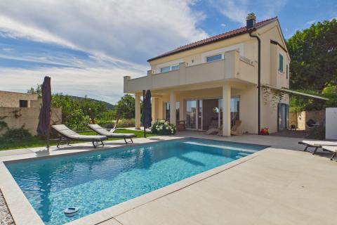 Crikvenica, Bribir &ndash; casa mediterranea con piscina e giardino
