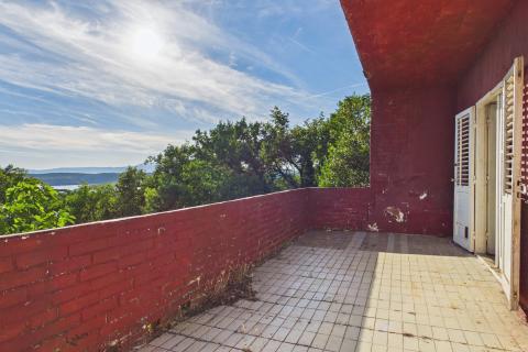 Crikvenica, Jadranovo - kuća za adaptaciju sa velikim dvori&scaron;tem
