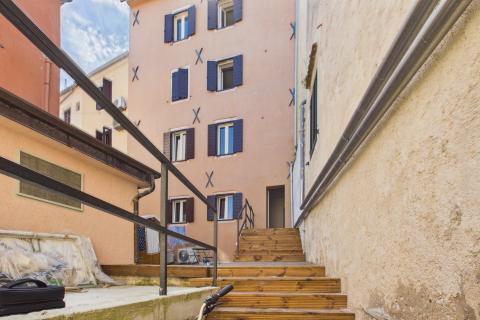 Rovinj, novouređeni hotel s terasom/barom pogled more