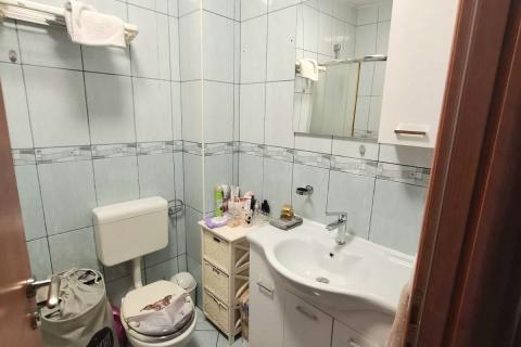 Rijeka, Vi&scaron;kovo- stan u prizemlju sa balkonom