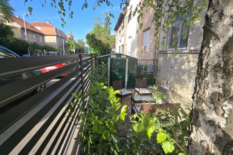 Zagreb, Maksimir - četveroosobni stan s parkingom i saunom 