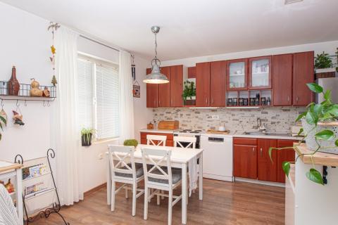 Дом Tuk Mrkopaljski, Mrkopalj, 200m2