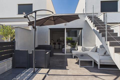 Novigrad &ndash; Moderno appartamento con una camera da letto e ampia terrazza in affitto a lungo termine