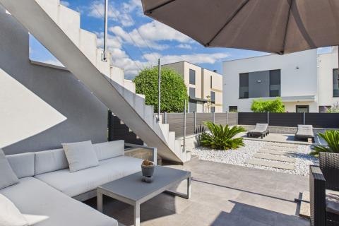 Novigrad &ndash; Moderno appartamento con una camera da letto e ampia terrazza in affitto a lungo termine