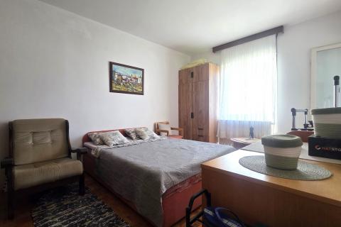 Istra,Umag-Obiteljski stan na odličnoj lokaciji,pogled more