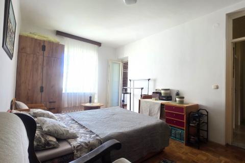 Istra,Umag-Obiteljski stan na odličnoj lokaciji,pogled more
