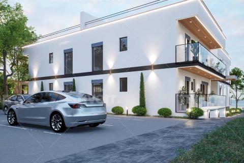 Istra, Umag - stan novogradnja, terasa, parking, pogled na more