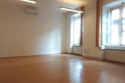 Rijeka, Centar - trosoban stan, balkon, 98 m2