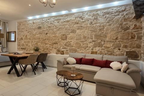 Wohnung 39 QM in Rovinj  mit 8 QM Terrasse