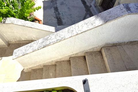 Rovinj, Wohnung im historischen Stadtzentrum, Neubau, in einer ruhigen, verkehrsfreien Stra&szlig;e gelegen, mit Terrasse.