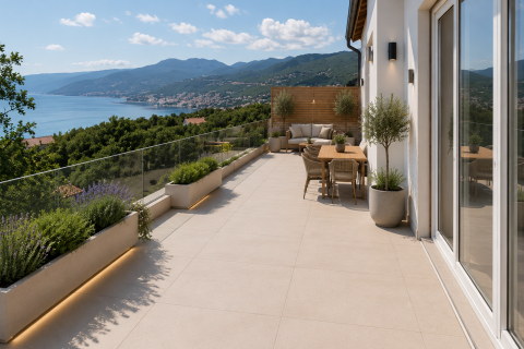 Kastav, Ćikovići - potkrovlje 105 m2, terasa, pogled