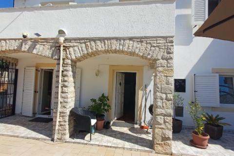 Istrien, Filipana &ndash; Istrisches Steinhaus mit Swimmingpool und Nebengeb&auml;uden