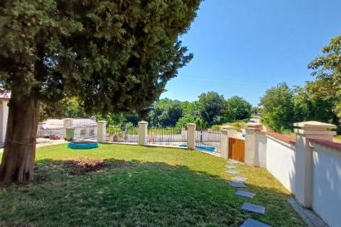 Istrien, Filipana &ndash; Istrisches Steinhaus mit Swimmingpool und Nebengeb&auml;uden