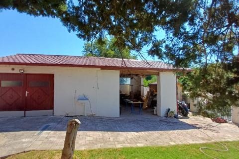 Istrien, Filipana &ndash; Istrisches Steinhaus mit Swimmingpool und Nebengeb&auml;uden