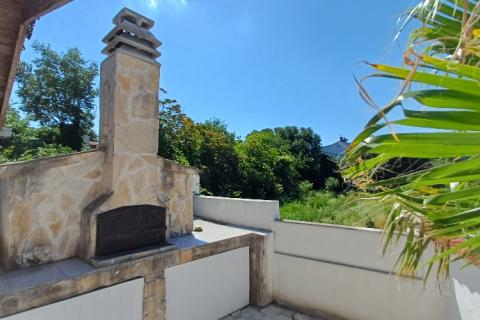 Istrien, Filipana &ndash; Istrisches Steinhaus mit Swimmingpool und Nebengeb&auml;uden