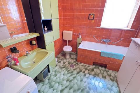Ogulin, samostojeća kuća, garaža