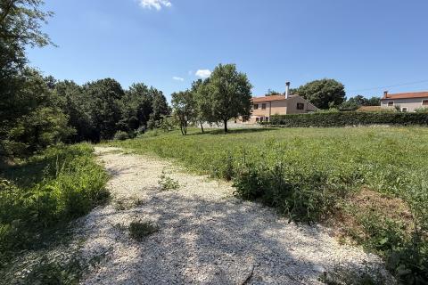 ISTRIEN, ŽMINJ &ndash; Baugrundst&uuml;ck in ruhiger Lage