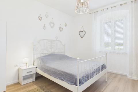 Istrien, Novigrad &ndash; 300 m vom Meer | Wohnung in der historischen Villa Adorno mit Meerblick