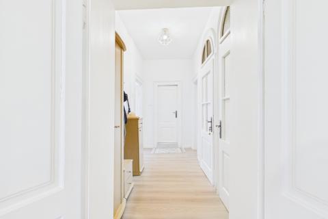 Istrien, Novigrad &ndash; 300 m vom Meer | Wohnung in der historischen Villa Adorno mit Meerblick