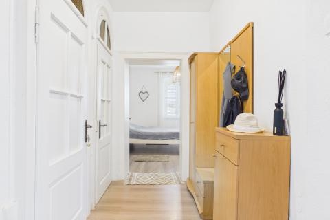 Istrien, Novigrad &ndash; 300 m vom Meer | Wohnung in der historischen Villa Adorno mit Meerblick