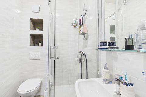 Istrien, Novigrad &ndash; 300 m vom Meer | Wohnung in der historischen Villa Adorno mit Meerblick