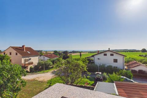 Istrien, Novigrad &ndash; 300 m vom Meer | Wohnung in der historischen Villa Adorno mit Meerblick