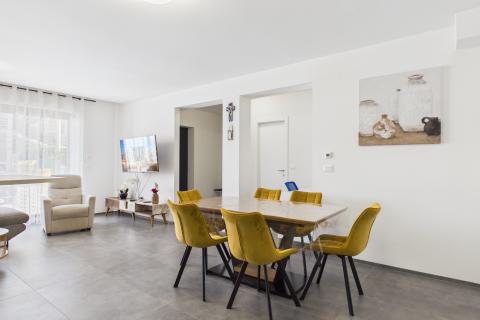 Flat/Appartement Funtana, 99m2
