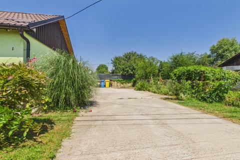 Huis Caprag/Željezara, Sisak, 45,72m2