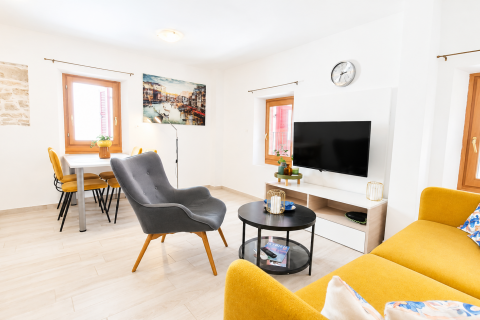 Istrien, Novigrad &ndash; Wohnung zur langfristigen Vermietung im Zentrum