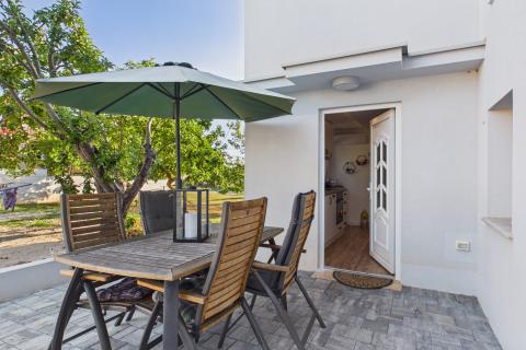 Istria, Cittanova &ndash; Appartamento recentemente ristrutturato con terrazza vicino al mare