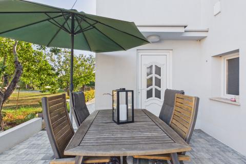 Istria, Cittanova &ndash; Appartamento recentemente ristrutturato con terrazza vicino al mare