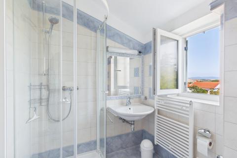 Jadranovo &ndash; Appartamento con giardino vicino al mare