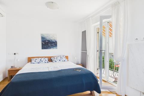 Jadranovo &ndash; Appartamento con giardino vicino al mare