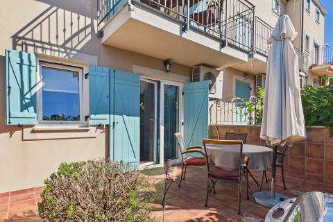 Jadranovo &ndash; Appartamento con giardino vicino al mare